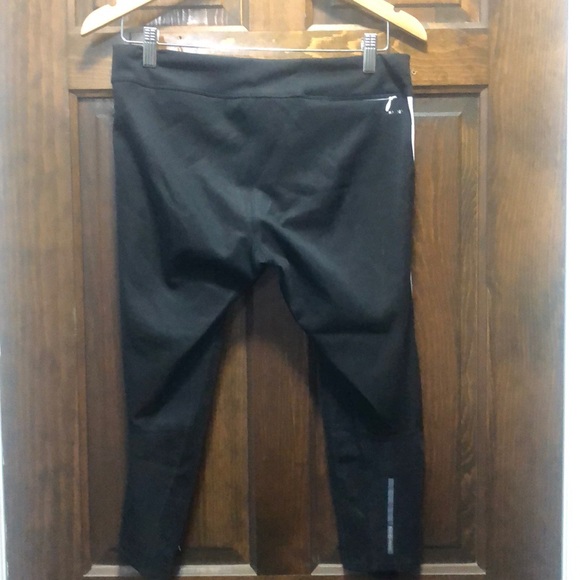 Adidas Capri running shorts/pants - Picture 2 of 6